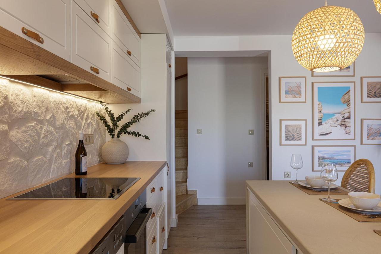 Villa Seashell -Wonderful Newly Renovated Villa On The Beach Galatás Exterior photo