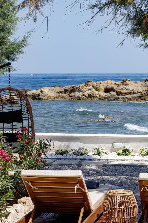 Villa Seashell -Wonderful Newly Renovated Villa On The Beach Galatás Exterior photo