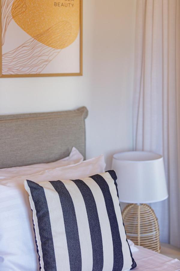 Villa Seashell -Wonderful Newly Renovated Villa On The Beach Galatás Exterior photo