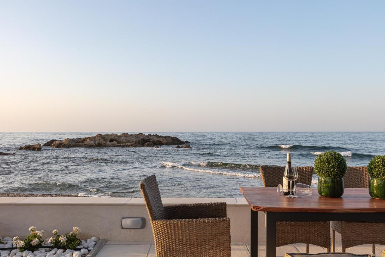 Villa Seashell -Wonderful Newly Renovated Villa On The Beach Galatás Exterior photo