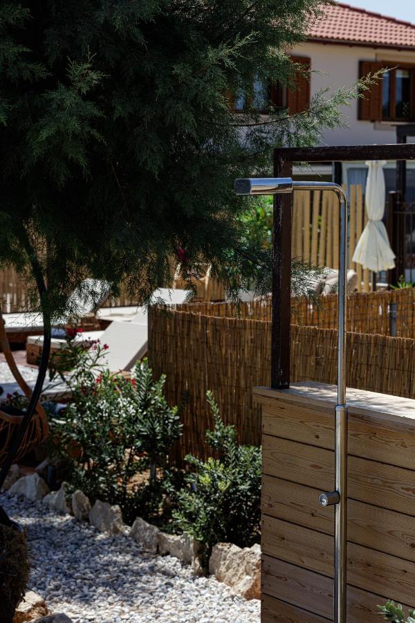 Villa Seashell -Wonderful Newly Renovated Villa On The Beach Galatás Exterior photo